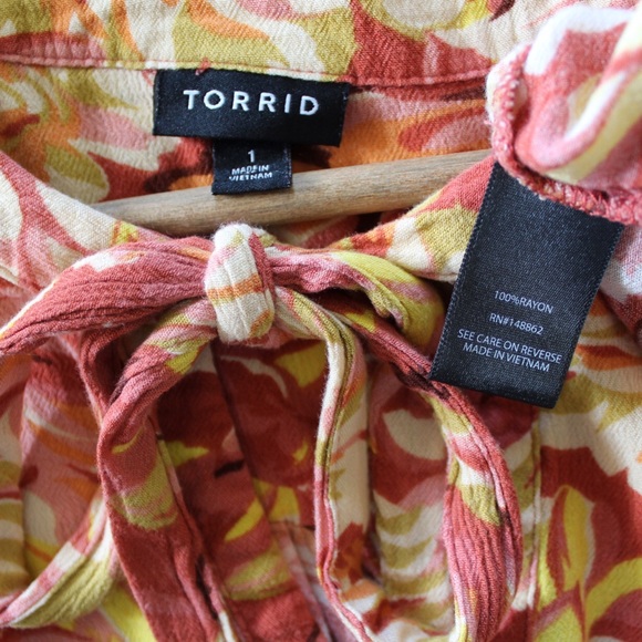 Torrid Floral Tie Top Preowned Size 1  Plus Size 14/16 - Picture 7 of 8